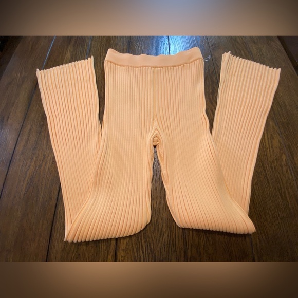 Ena Pelly Orange Ribbed Flare Pants Size 4 B17 - Picture 1 of 2